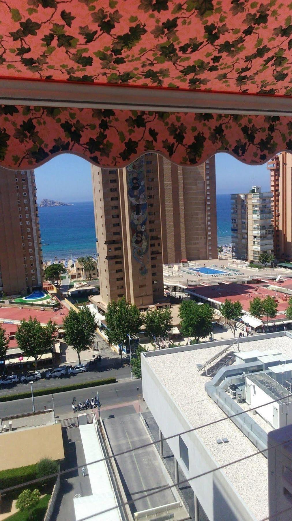 Blue Sky Apartment Benidorm Esterno foto
